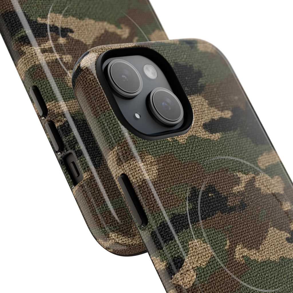 Rugged military green camouflage tough phone case with dual-layer polycarbonate shell and TPU silicone liner, MagSafe compatible magnetic module for wireless charging, full-wrap 3D camo print, tactical outdoor protection in glossy or matte finish for iPhone 17 series
